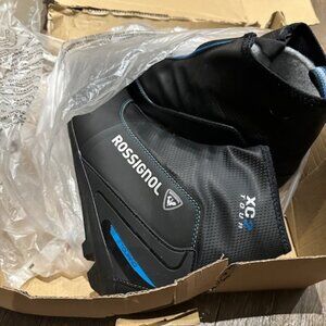 Rossignol WOmens size 10 (eu 43) cross country ski boots